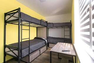 Отель Motel Sun Lit Ивано-Франковск Кровать в общем 8-местном номере-5